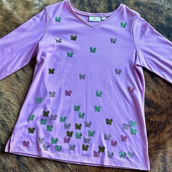 Quacker Factory Pink V-Neck Butterfly Sequin Top - Picture 1 of 5